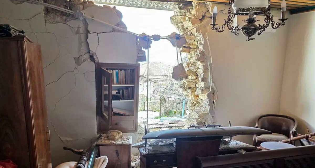 Πτώση τοίχου σε σπίτι