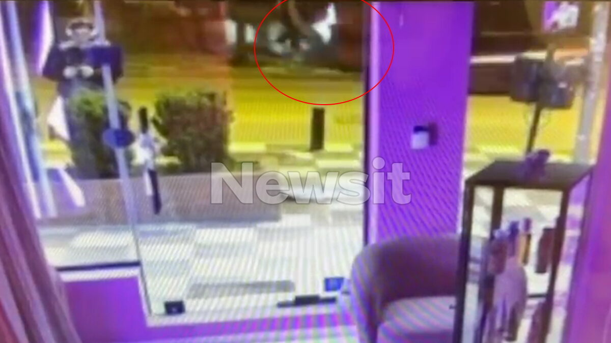 Η στιγμή που παρασύρεται ο 25χρονος