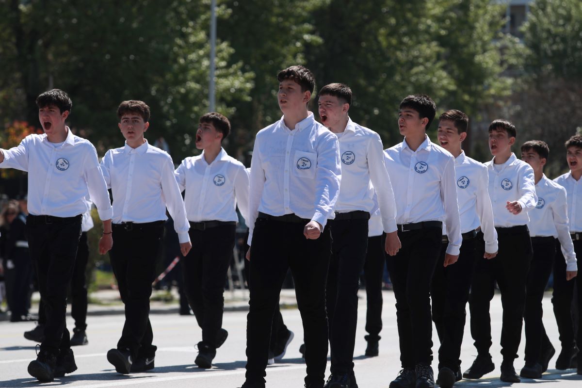 Μαθητική παρέλαση στη Θεσσαλονίκη για την 25η Μαρτίου