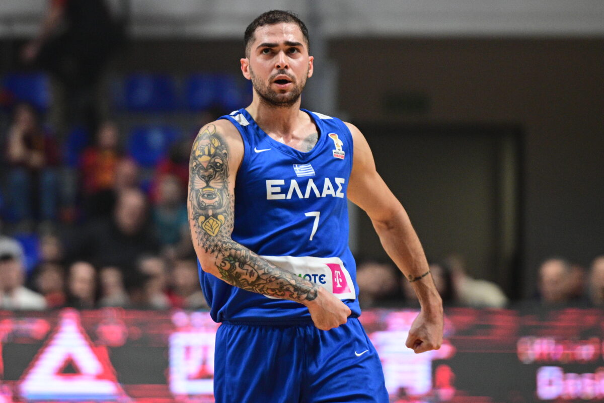 Ο Τολιόπουλος