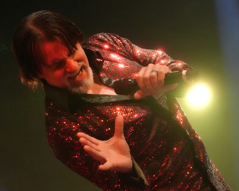 Τομι ΝτεΚάρλο