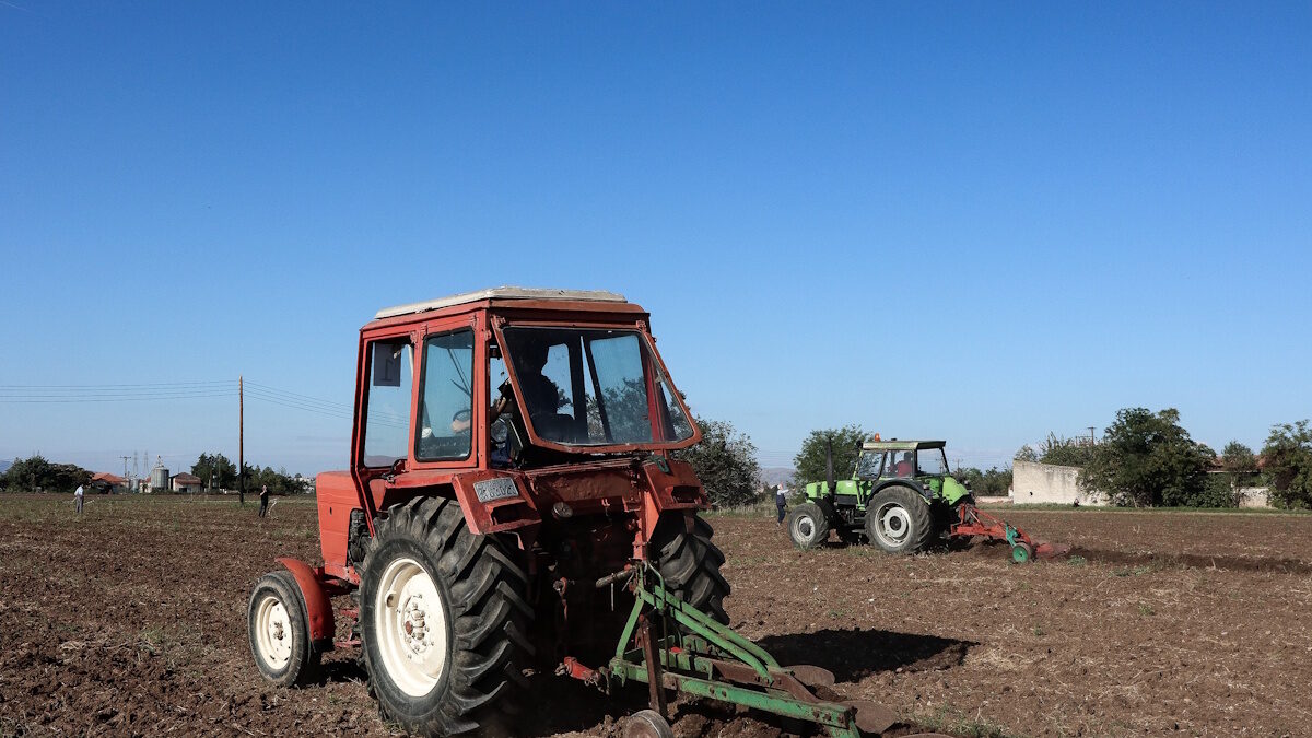 Όργωμα χωραφιού