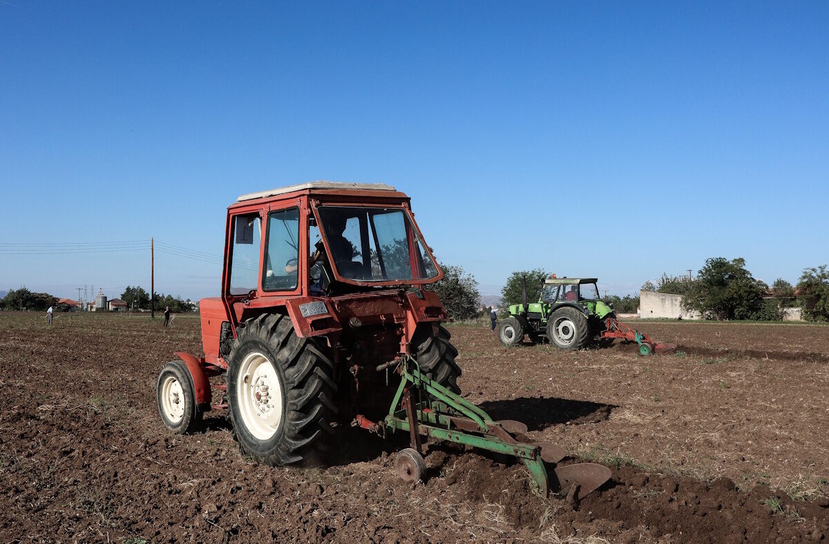 Όργωμα χωραφιού