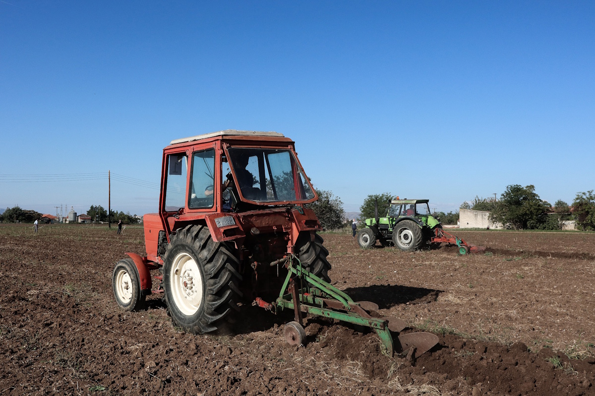 Όργωμα χωραφιού