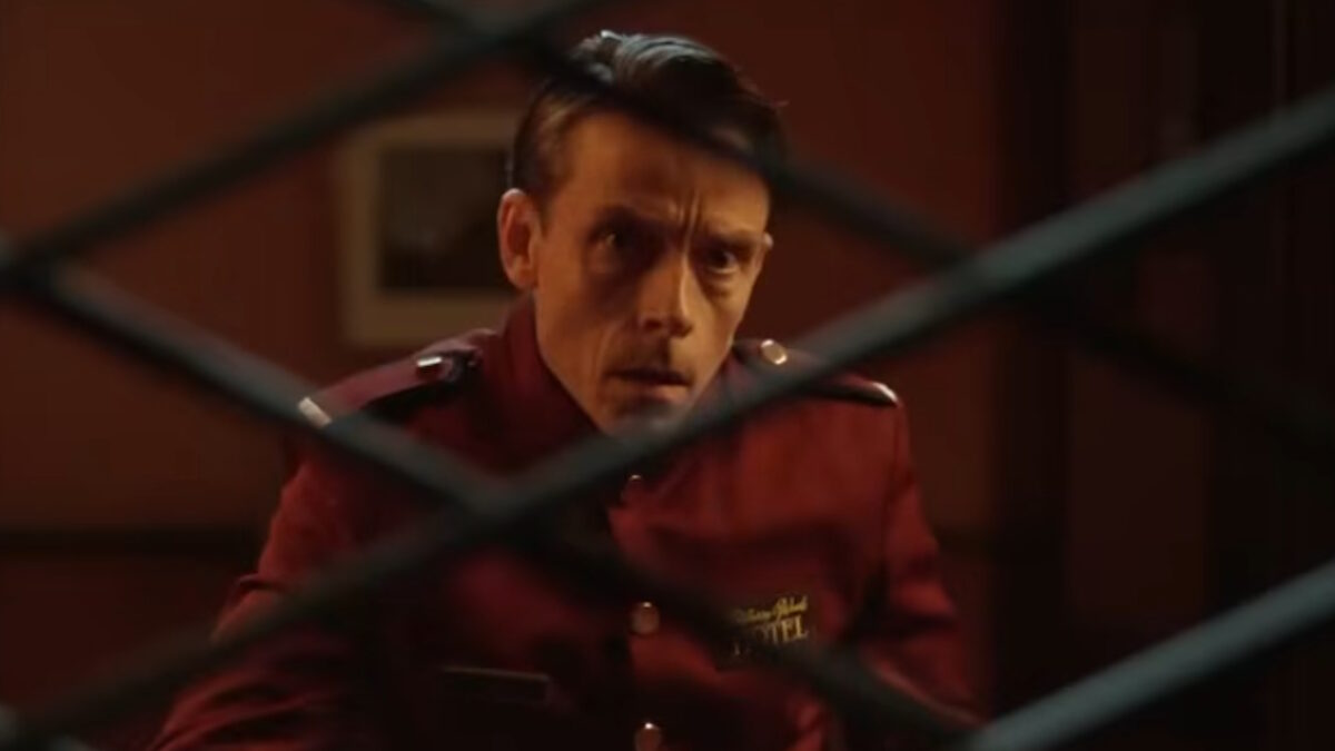 Εικόνα από το τρέιλερ της ταινίας «Hokum»