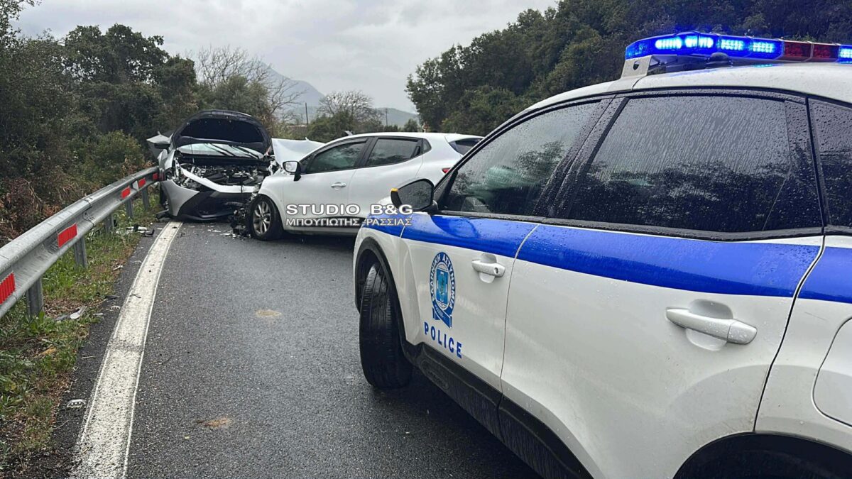 Τα δύο αυτοκίνητα που συγκρούστηκαν