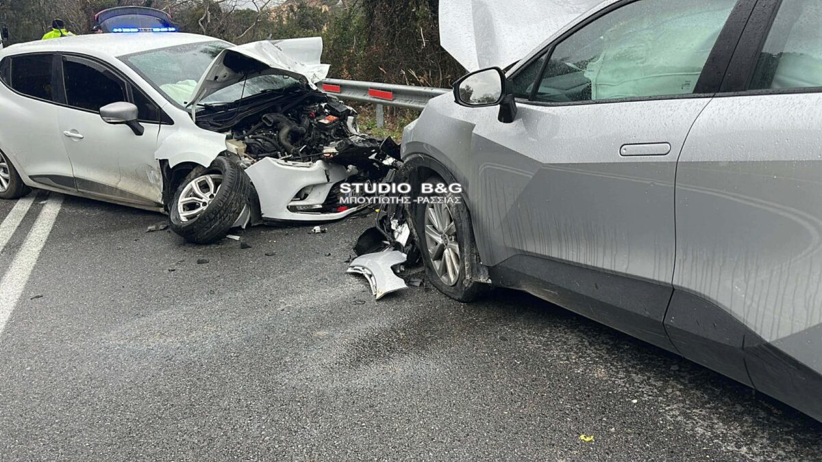 Τα δύο αυτοκίνητα που συγκρούστηκαν