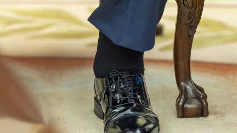 Ο πρησμένος αστράγαλος του Τραμπ