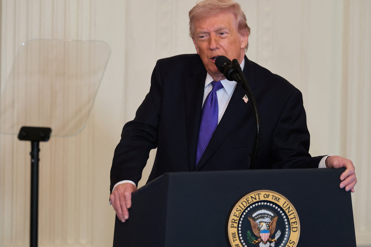 Ο Πρόεδρος των Ηνωμένων Πολιτειών Ντόναλντ Τραμπ προβαίνει σε δηλώσεις κατά τη διάρκεια τελετής απονομής του Μεταλλίου Τιμής στο Λευκό Οίκο