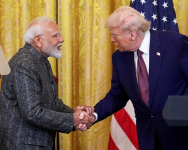 Ο Πρωθυπουργός της Ινδίας Ναρέντρα Μόντι και ο Πρόεδρος των ΗΠΑ Ντόναλντ Τραμπ / REUTERS/Kevin Lamarque/File Photo