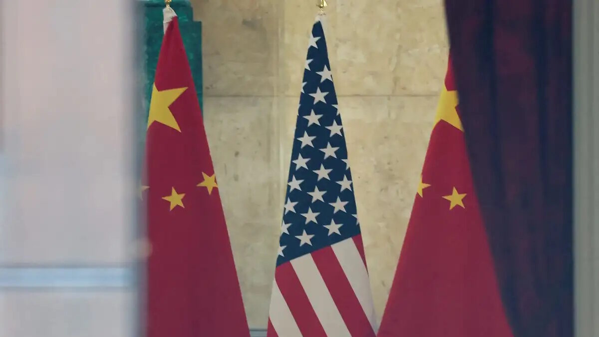 Σημαίες ΗΠΑ και Κίνας