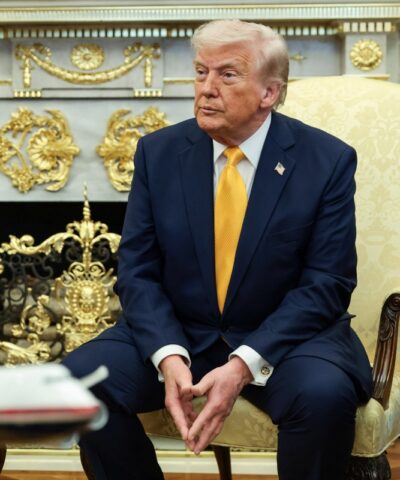 Σαναέ Τακαΐτσι και Ντόναλντ Τραμπ