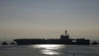 To αεροπλανοφόρο USS George H.W. Bush