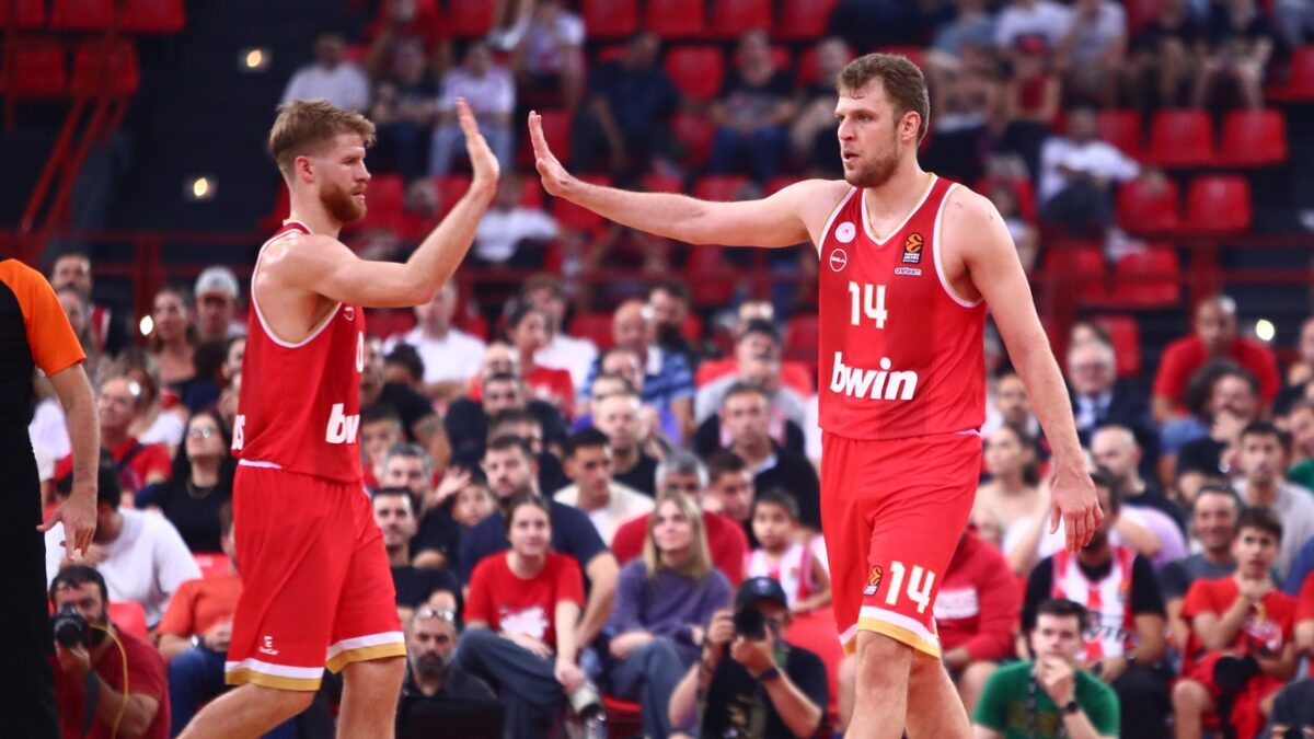 Ο Βεζένκοφ με τον Γουόκαπ