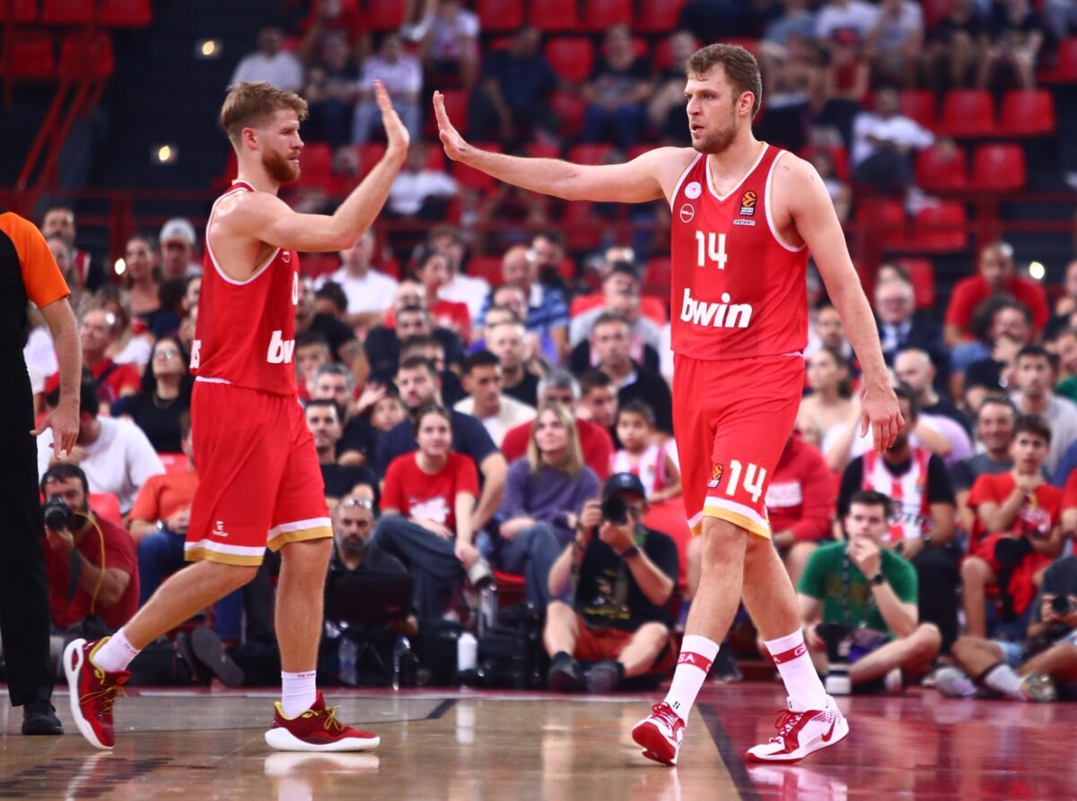 Ο Βεζένκοφ με τον Γουόκαπ