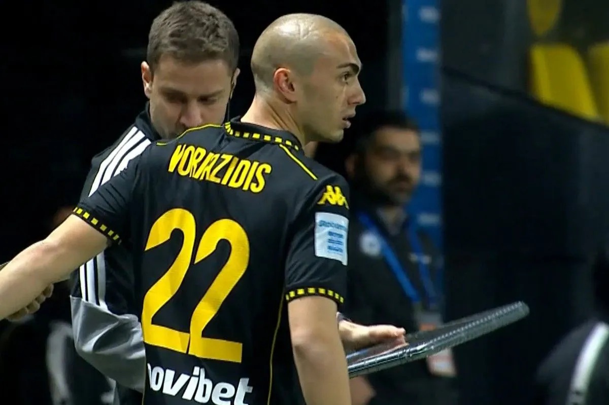 Ο Μιχάλης Βοριαζίδης επέστρεψε στη δράση μετά το σοβαρό πρόβλημα υγείας του και αποθεώθηκε στο Άρης – Ατρόμητος