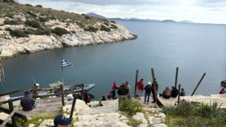 Έρευνες για τον δύτη που αγνοείται στη Βουλιαγμένη