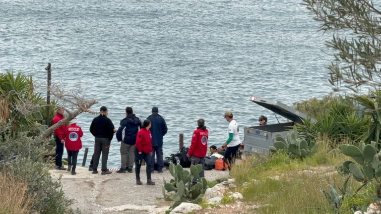 Βουλιαγμένη: Ολοκληρώθηκε η επιχείρηση ανάσυρσης της σορού του 34χρονου δύτη