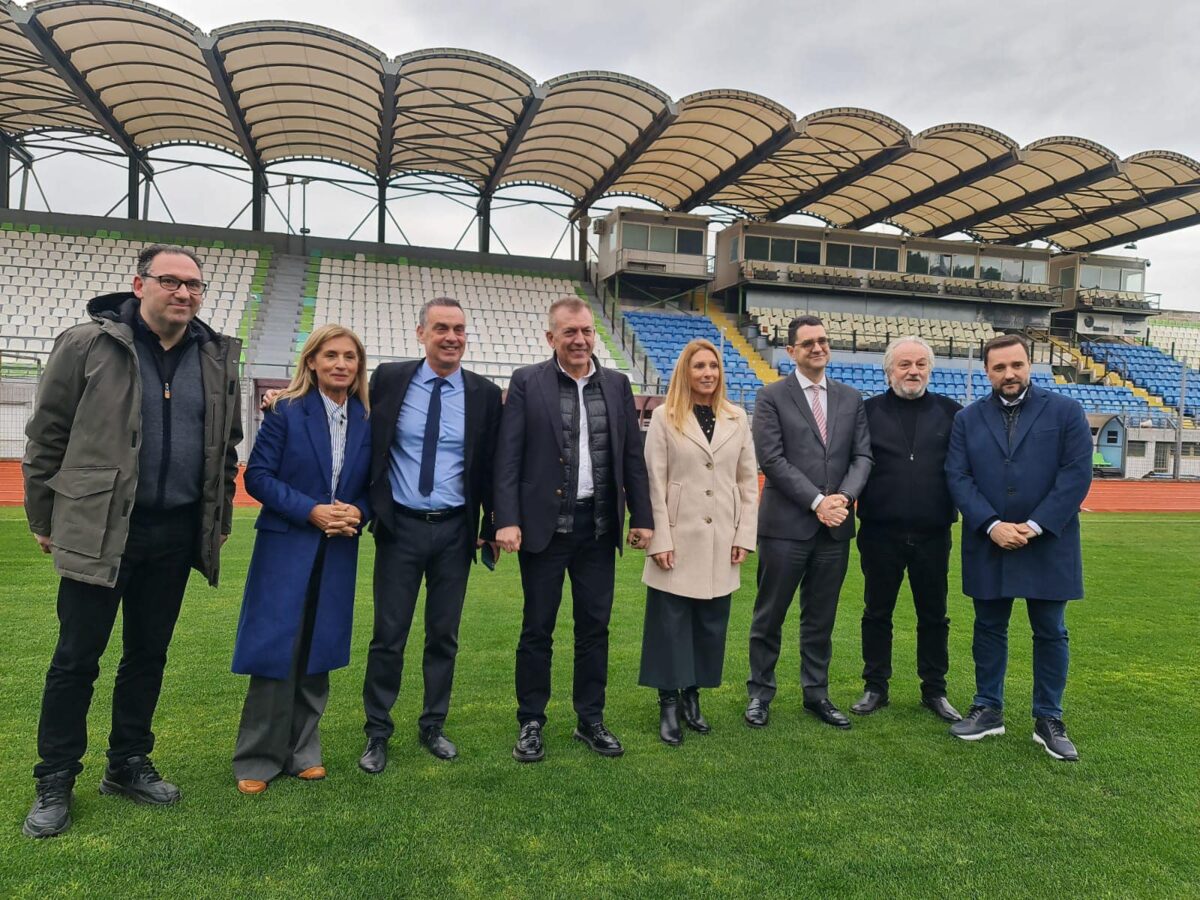 Βρούτσης και Κομπότης