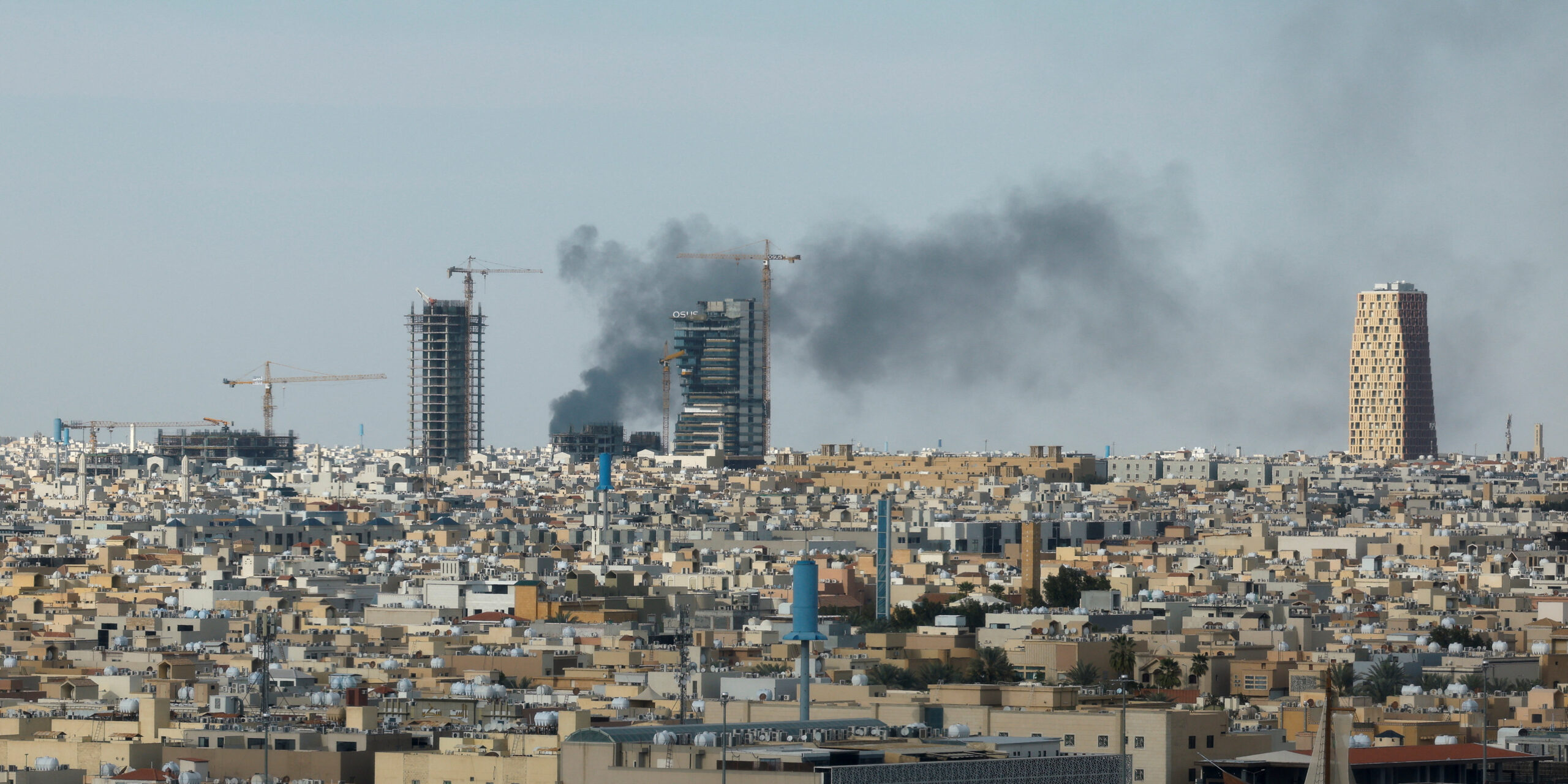 Καπνοί πάνω από το Ριάντ