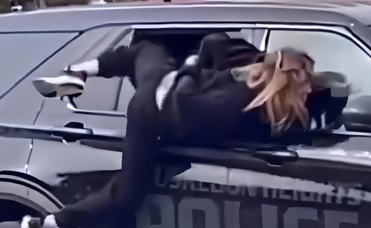 Γυναίκα με χειροπέδες το έσκασε από μισάνοιχτο παράθυρο περιπολικού