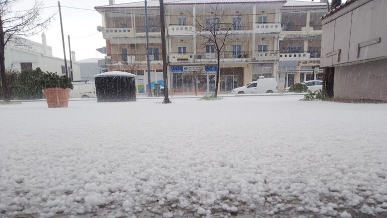 Πυκνό χαλάζι στη Χαλκιδική
