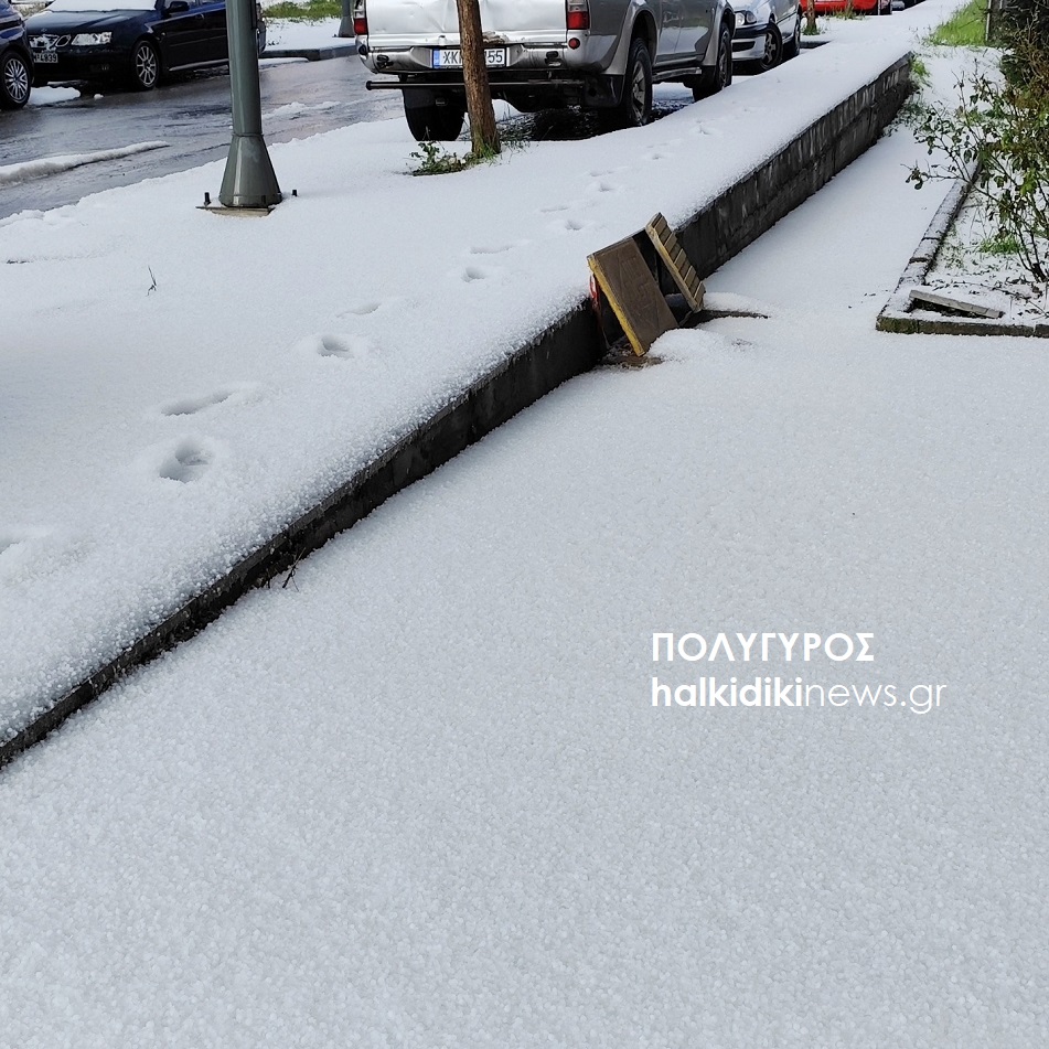 Πυκνό χαλάζι στη Χαλκιδική