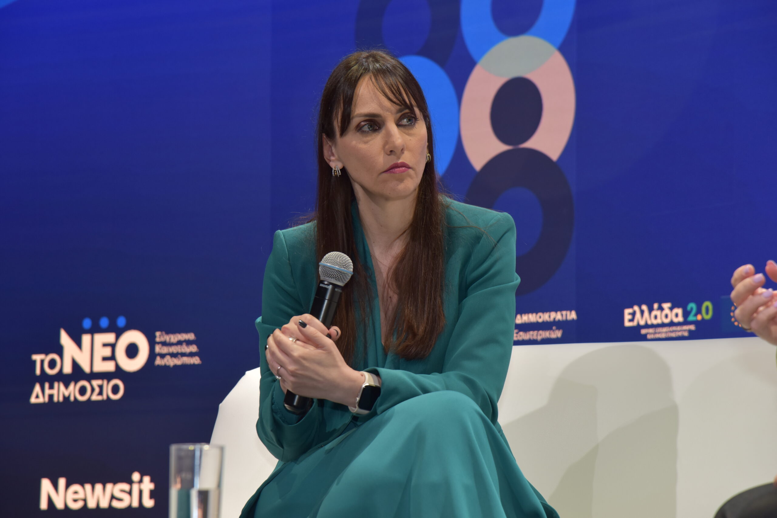 Η υφυπουργός Εσωτερικών Βιβη Χαραλαμπογιάννη