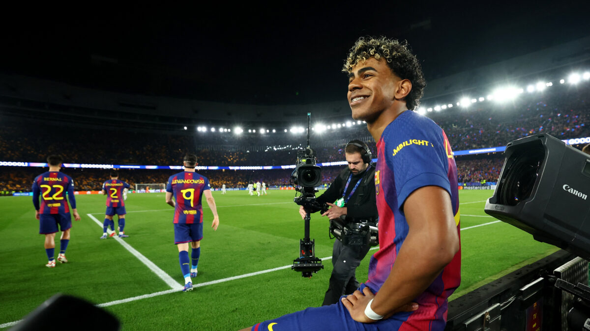 Ο Γιαμάλ πανηγυρίζει το γκολ του