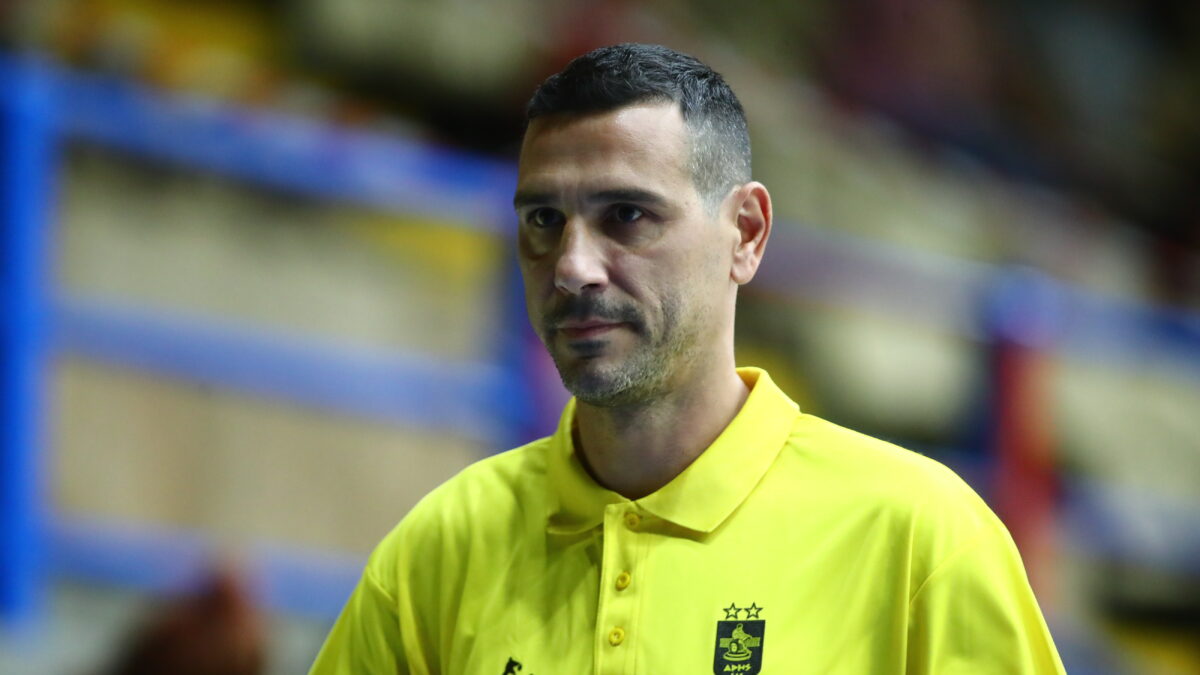 Ο Νίκος Ζήσης