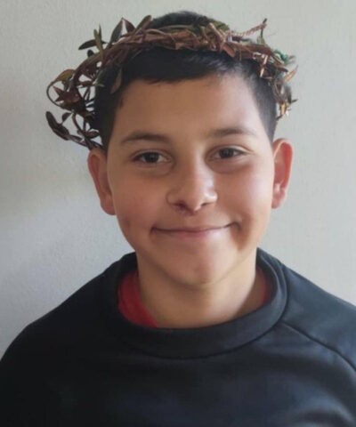 Θρήνος στην Ηλεία για τον θάνατο του 13χρονου: Συμμαθητές του Κωνσταντίνου αφήνουν λουλούδια στο σημείο του δυστυχήματος