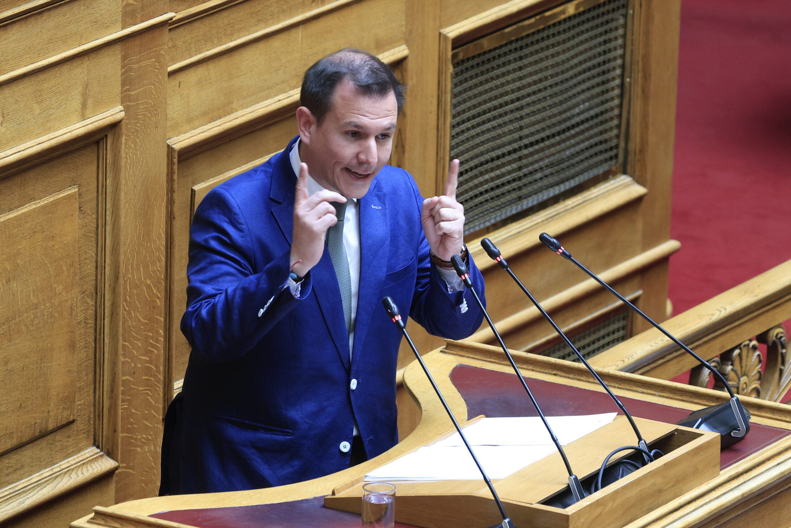 Συζήτηση και λήψη απόφασης για την αίτηση άρσης ασυλίας των βουλευτών Αικατερίνης (Κατερίνας) Παπακώστα, Κωνσταντίνου Αχ. Καραμανλή, Ιωάννη Κεφαλογιάννη, Παναγιώτη (Νότη) Μηταράκη, Κωνσταντίνου Τσιάρα, Κωνσταντίνου Σκρέκα, Δημητρίου Βαρτζόπουλου, Μάξιμου Σενετάκη, Βασιλείου (Λάκη) Βασιλειάδη, Χρήστου Μπουκώρου και Θεόφιλου Λεονταρίδη και για την αίτηση άρσης ασυλίας των βουλευτών Χαράλαμπου Αθανασίου και Αναστασίου Χατζηβασιλείου, Τετάρτη 22 Απριλίου 2026. (ΓΙΩΡΓΟΣ ΚΟΝΤΑΡΙΝΗΣ/EUROKINISSI)