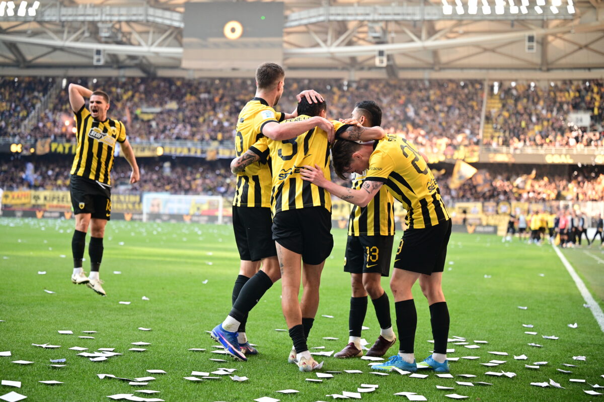 ΑΕΚ - ΠΑΟΚ 3-0: Τον διέλυσε και αγκάλιασε τον τίτλο