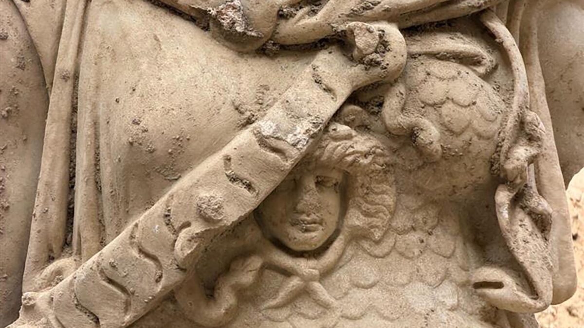 Τουρκία: Αποκαλύφθηκε άγαλμα της θεάς Αθηνάς ύψους 2 μέτρων στην αρχαία ελληνική πόλη Λαοδικεία