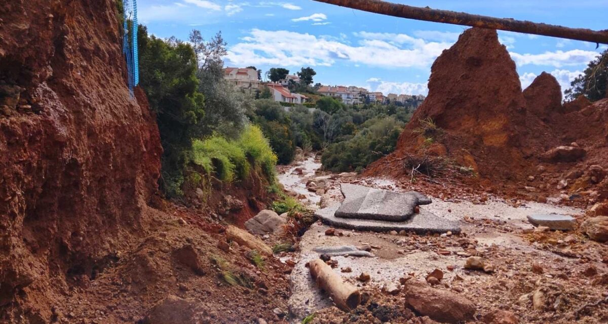 Κατολίσθηση σε δρόμο στην Αγία Παρασκευή