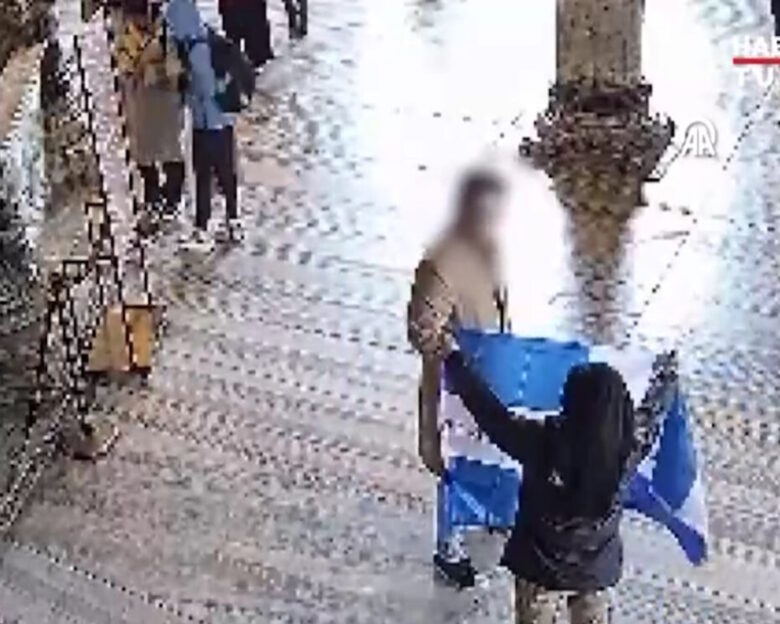 Τουρκία: Στη φυλακή για 6η συνεχόμενη μέρα το ζευγάρι Ελλήνων που άνοιξε την ελληνική σημαία μέσα στην Αγία Σοφία