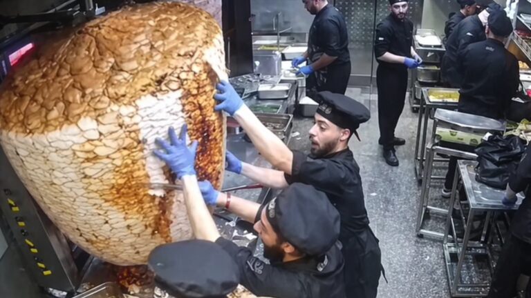 Τεράστιος γύρος πέφτει