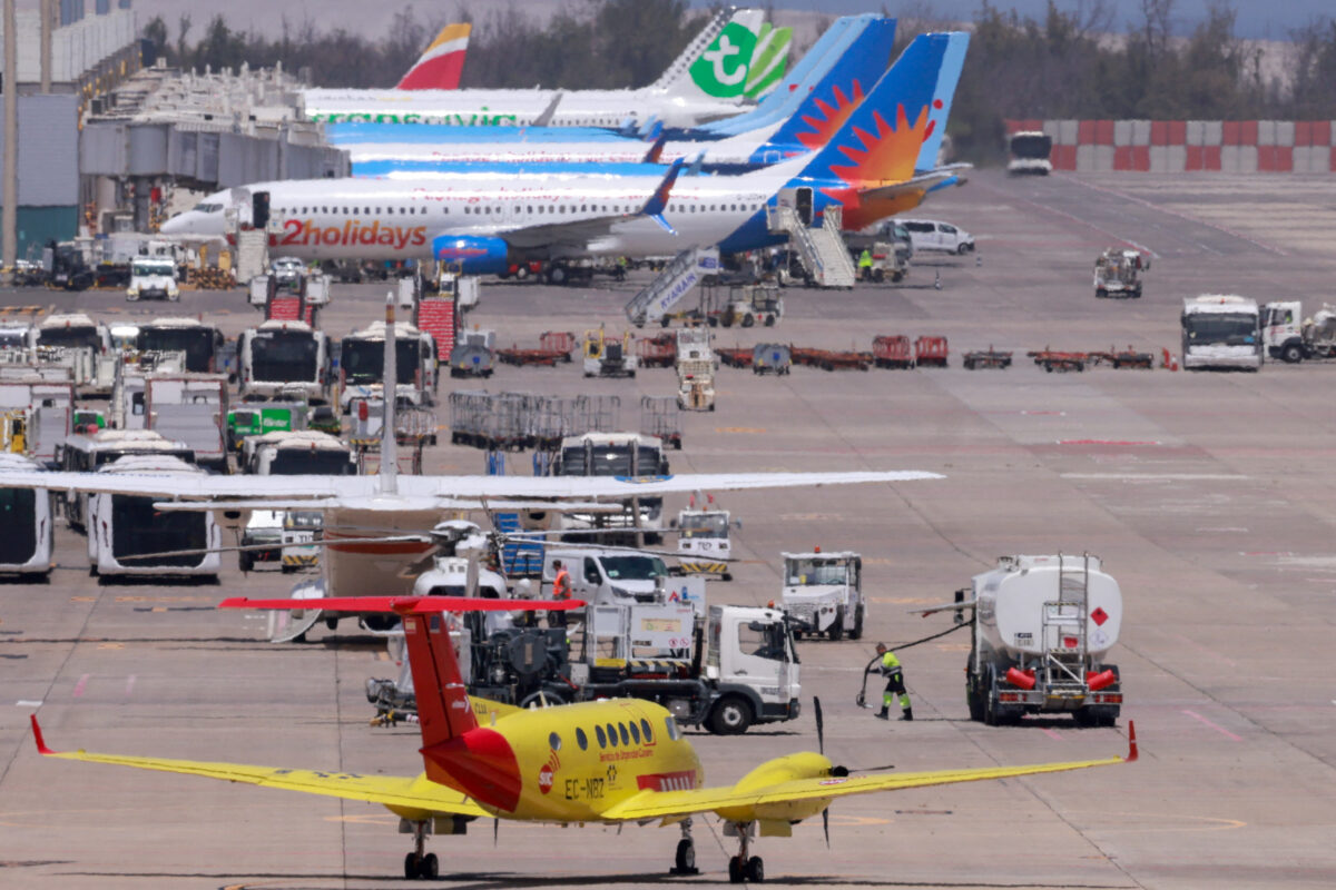 «Καμπανάκι» της Ισπανίας για τα αεροπορικά εισιτήρια: «Αγοράστε τώρα» γιατί έρχεται εκτόξευση τιμών