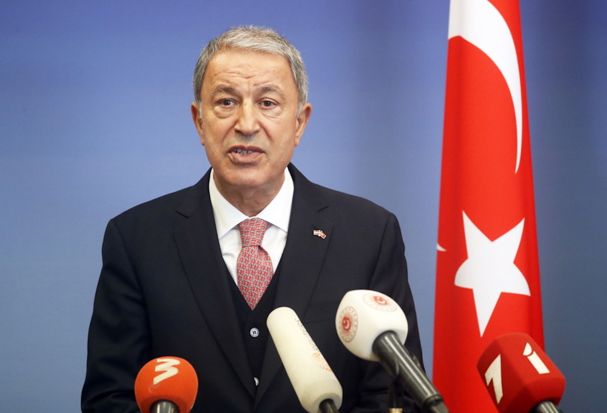 Ο Χουλουσί Ακάρ