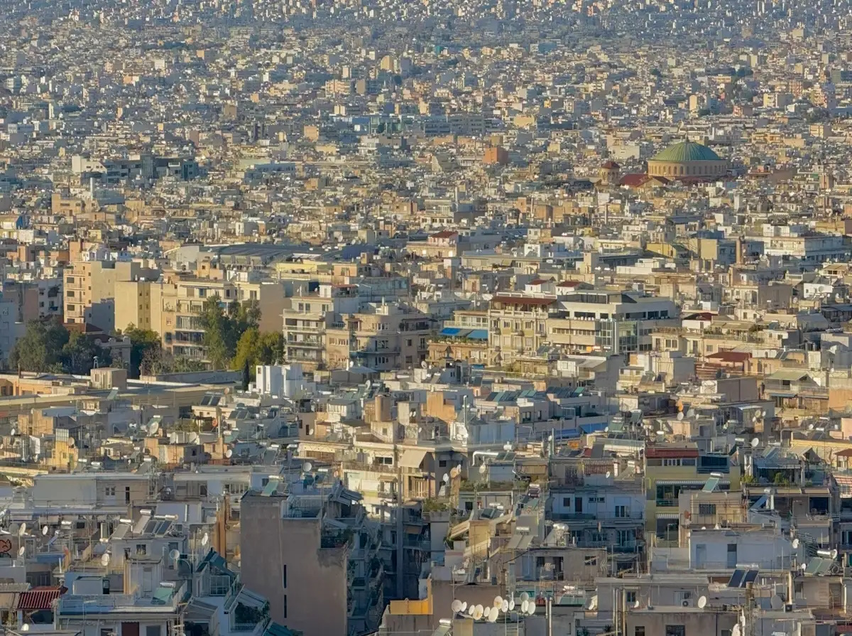 Στεγαστική κρίση: Διαρθρωτικό και όχι παροδικό πρόβλημα, με κοινωνικές και δημογραφικές συνέπειες - Ποιες προοπτικές βλέπει η ΤτΕ