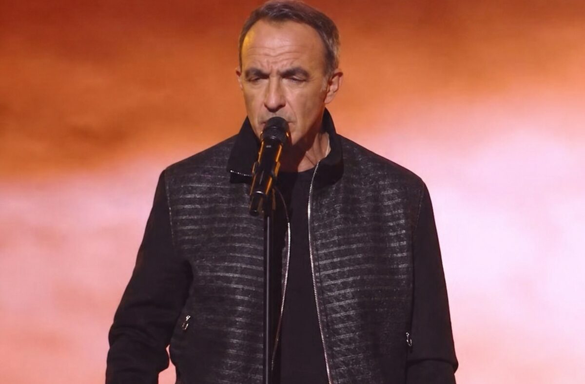 Ο Νίκος Αλιάγας τραγουδά στο γαλλικό Voice