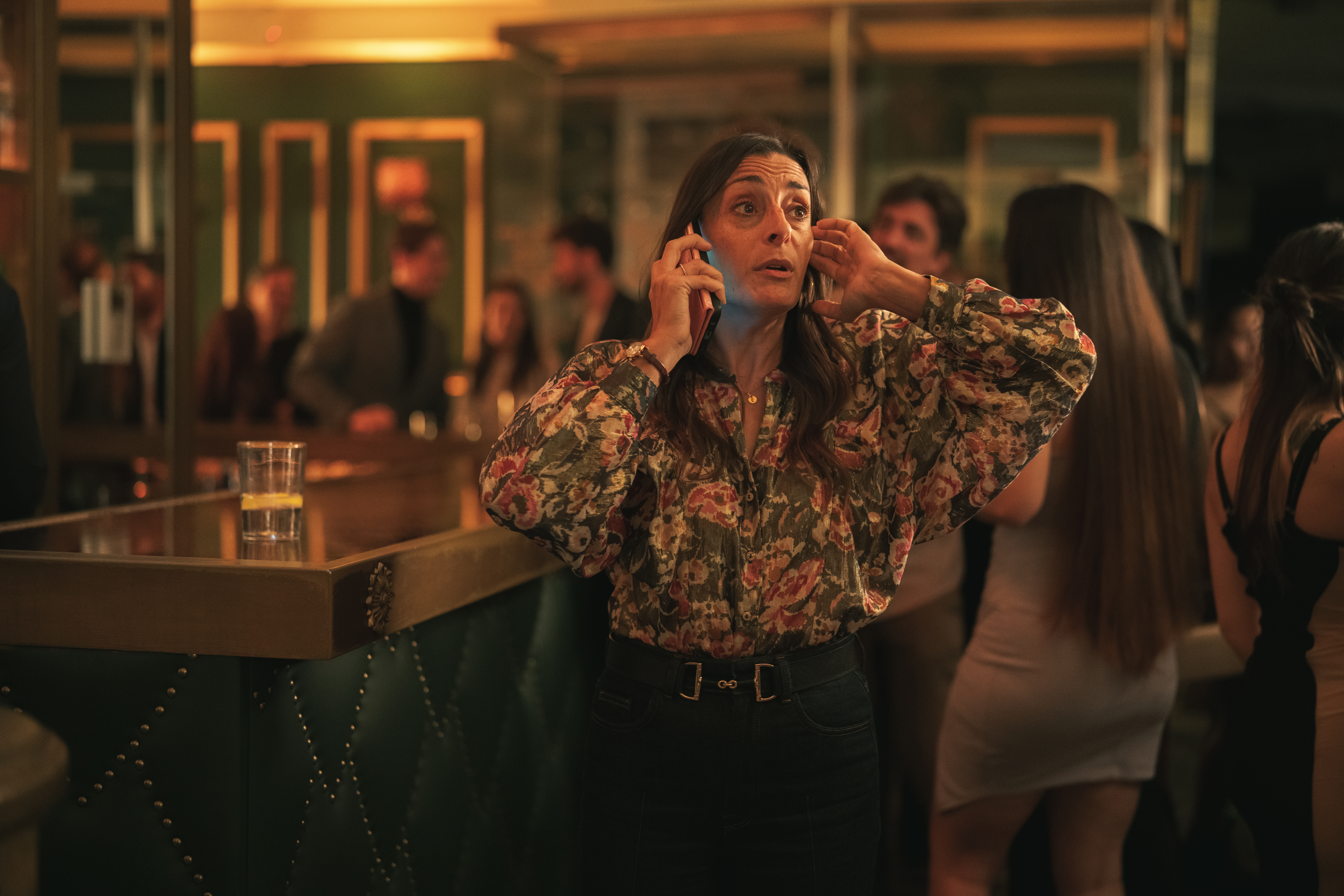 MACHOS ALFA S04 Raquel Guerrero as Esther in episode 38 of MACHOS ALFA S04. Cr. Manuel Fiestas