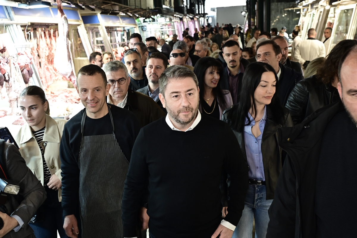 Ο Νίκος Ανδρουλάκης στην Βαρβάκειο Αγορά