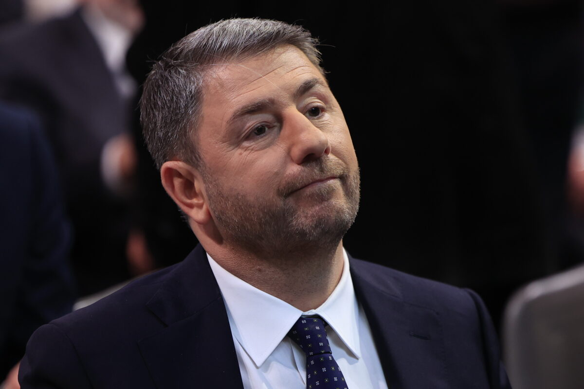 Με εκλογές απαντά το ΠΑΣΟΚ στο μήνυμα Μητσοτάκη: «Μουσικές καρέκλες» το ασυμβίβαστο υπουργού και βουλευτή