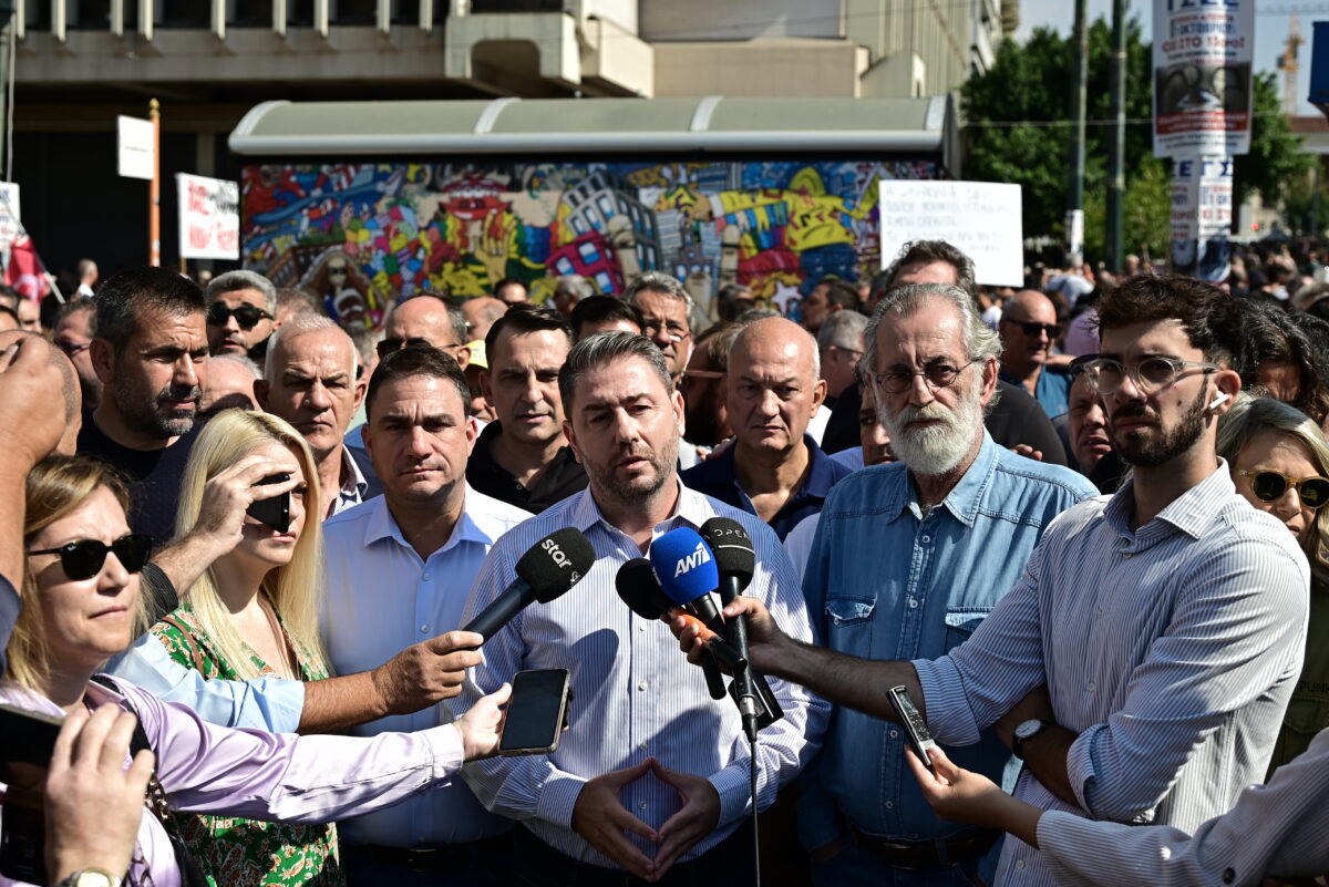 Νίκος Ανδρουλάκης: Ανοίγουμε συζήτηση για 32ωρο ή 35ωρο χωρίς μείωση μισθών - «Τέλος στην παγίδα χαμηλής παραγωγικότητας»