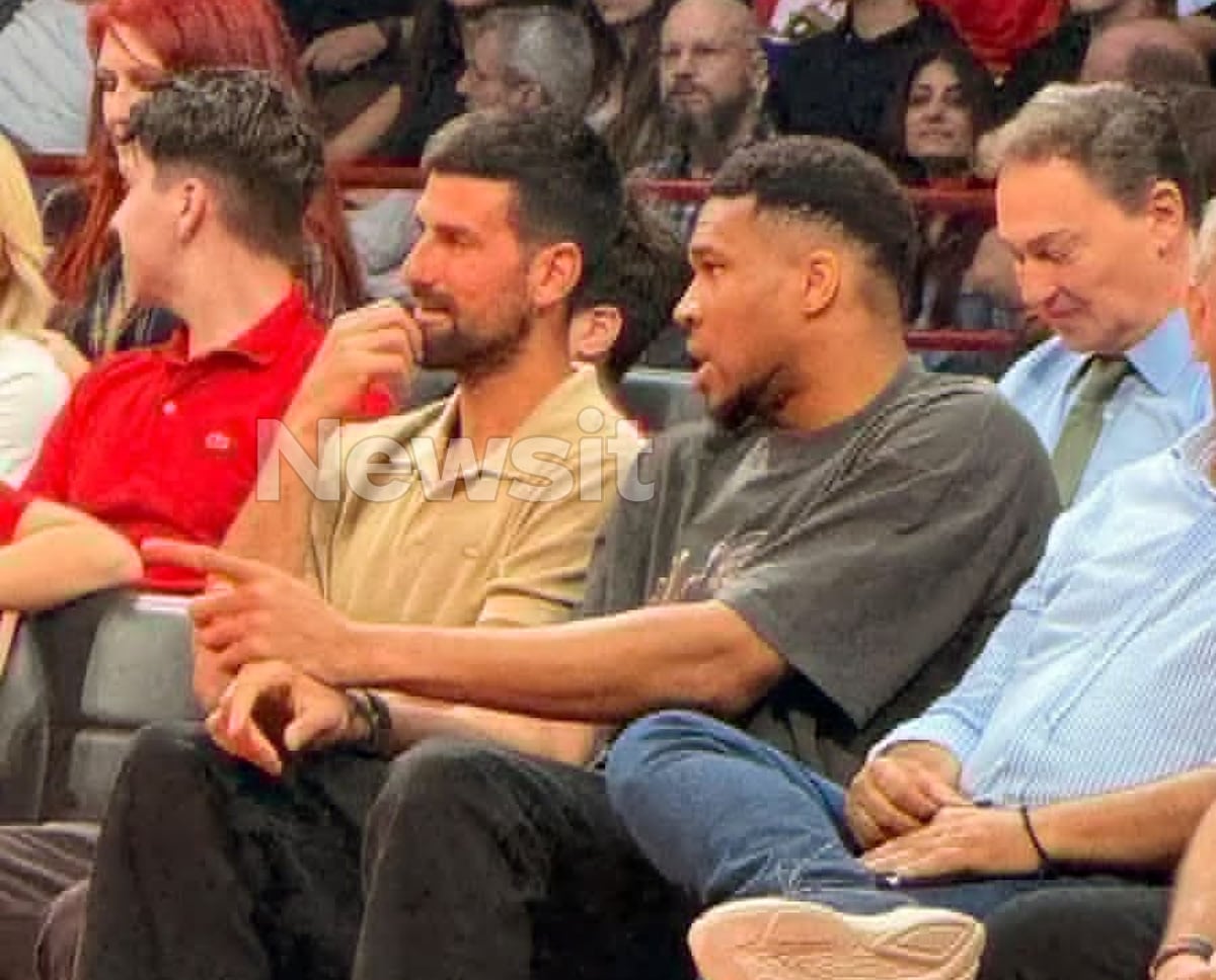 Ο Αντετοκούνμπο με τον Τζόκοβιτς