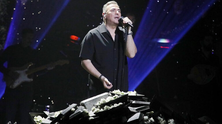 Αντώνης Ρέμος