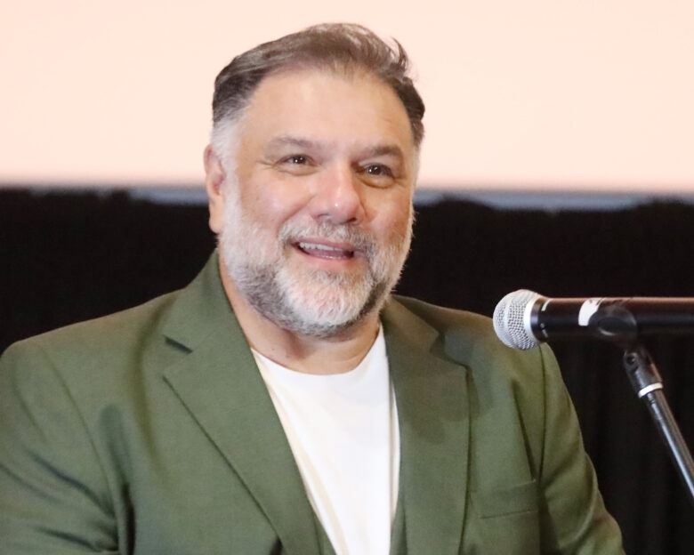 Γρηγόρης Αρναούτογλου