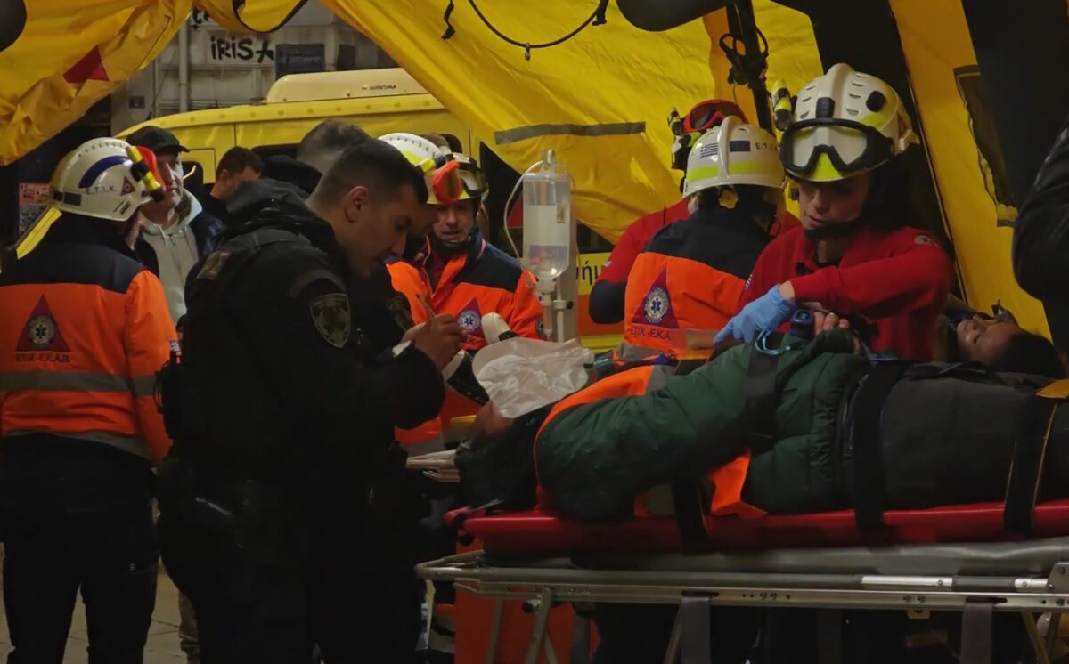 Σταθμός Μετρό Ομόνοια: Εντυπωσιακή άσκηση ετοιμότητας «Ράγα SOS» –  Εκτροχιασμός συρμού σε σήραγγα με φωτιά και τραυματίες