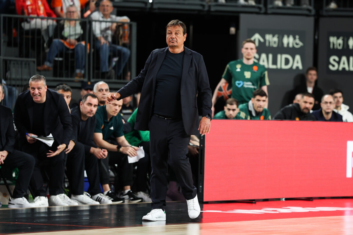 Αταμάν για το Βαλένθια - Παναθηναϊκός: «Μας έλειψε στο 4ο δεκάλεπτο ο Σλούκας, έδωσε πολλά ο Γκριγκόνις» - Τι είπε για τον πανηγυρισμό με τον Γιαννακόπουλο